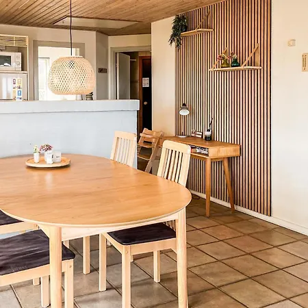 Hébergement de vacances Superbe Maison à Avec Sauna Sjolund